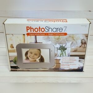 PhotoShare 7 Digital Photo Frame - New In Box